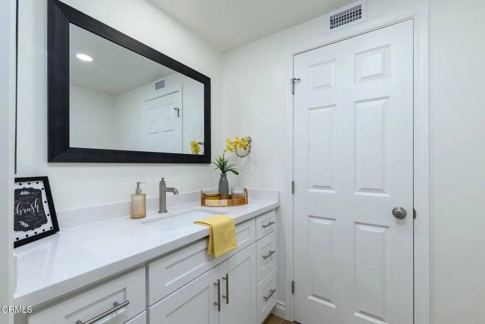 39116 Village 39 Camarillo, CA 93012