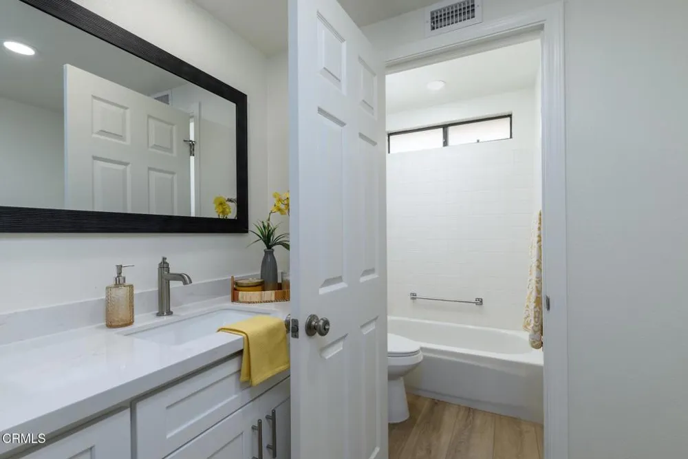 39116 Village 39 Camarillo, CA 93012