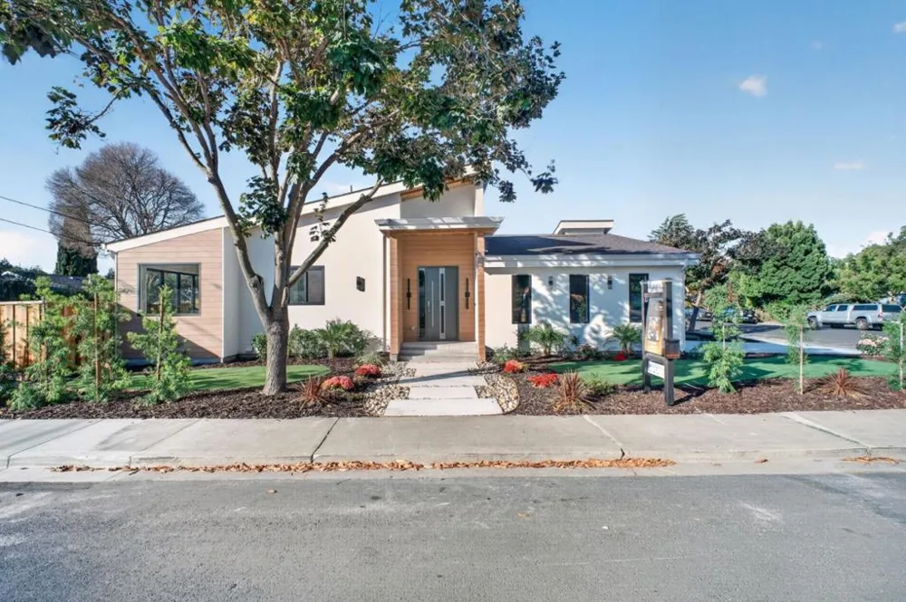 806 Emily Drive Mountain View, CA 94043