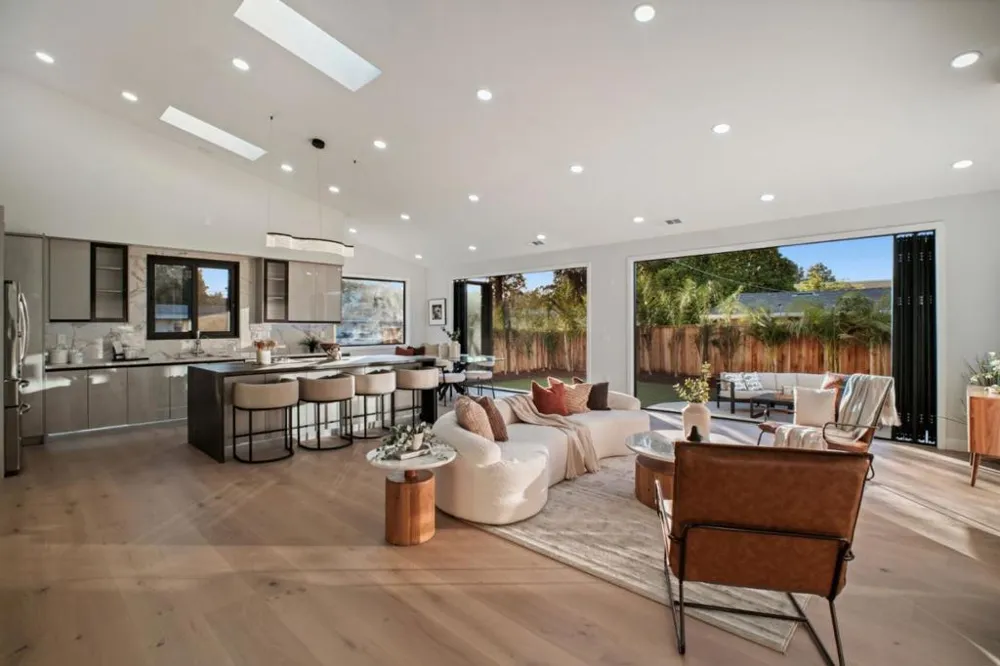 806 Emily Drive Mountain View, CA 94043