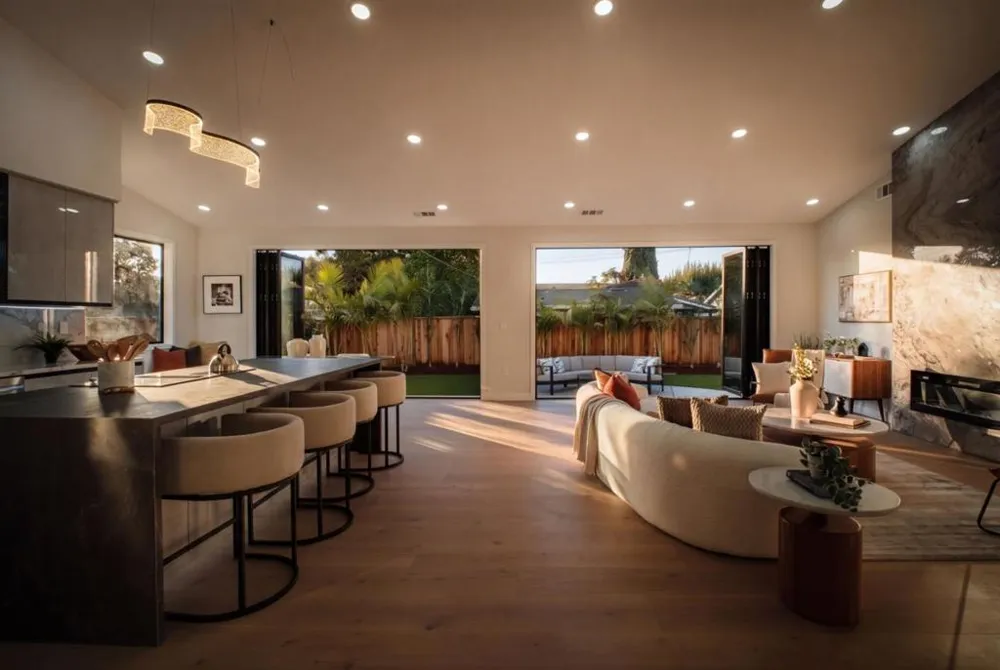 806 Emily Drive Mountain View, CA 94043