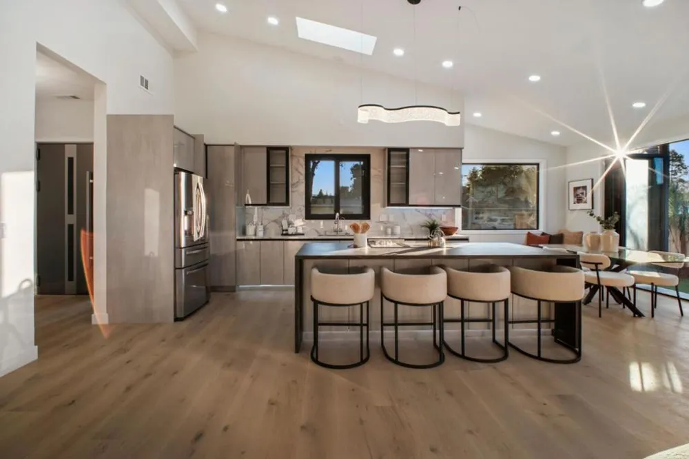 806 Emily Drive Mountain View, CA 94043