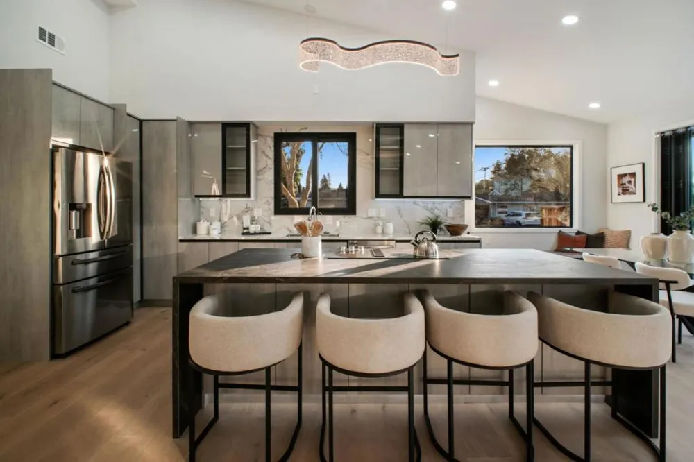 806 Emily Drive Mountain View, CA 94043