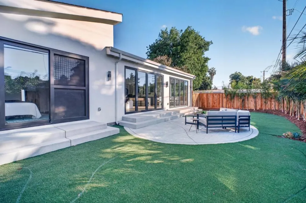 806 Emily Drive Mountain View, CA 94043