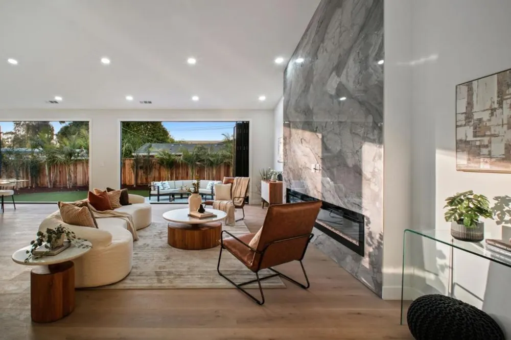 806 Emily Drive Mountain View, CA 94043