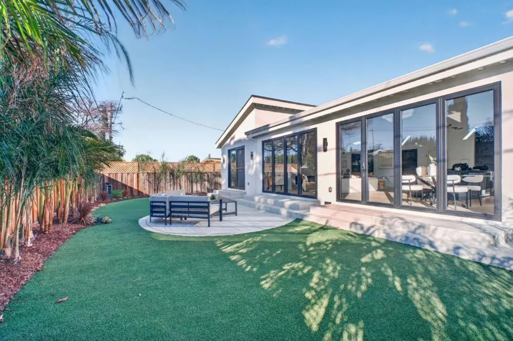 806 Emily Drive Mountain View, CA 94043