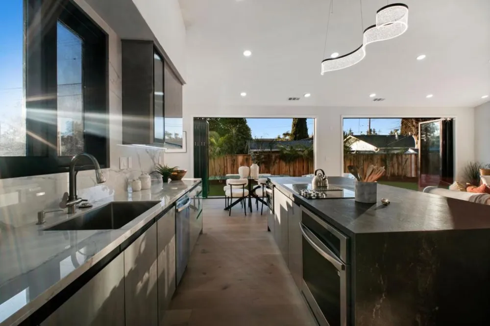 806 Emily Drive Mountain View, CA 94043