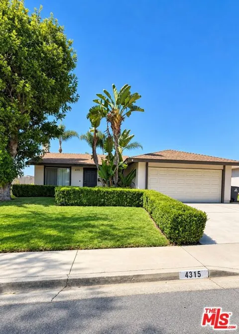 4315 Via De Los Robles