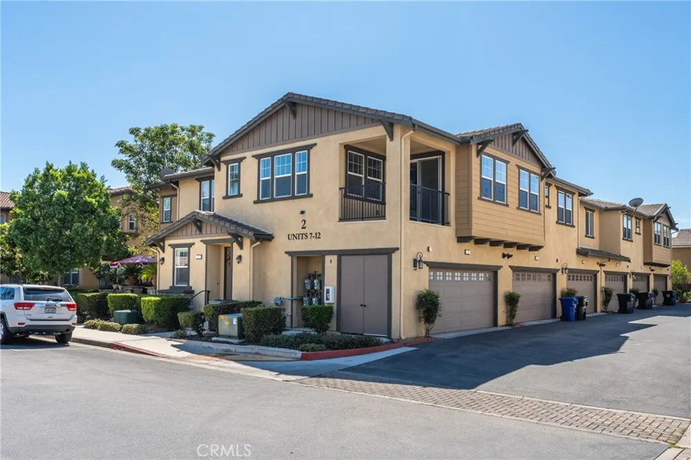 16001 Chase Fontana, CA 92336