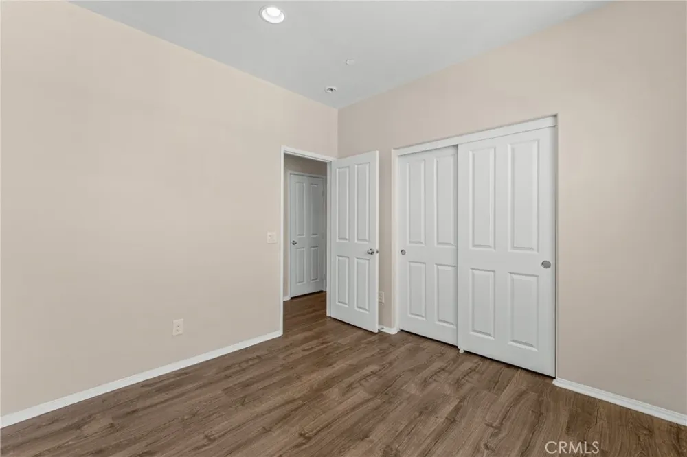 16001 Chase Fontana, CA 92336