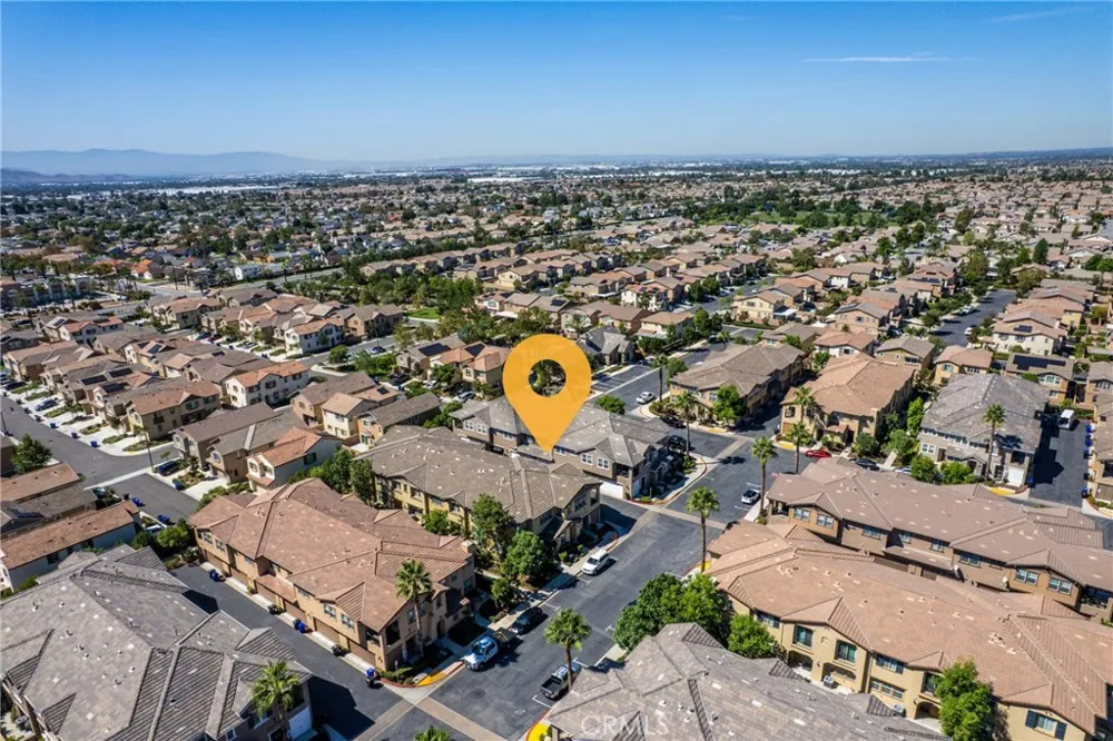 16001 Chase Fontana, CA 92336