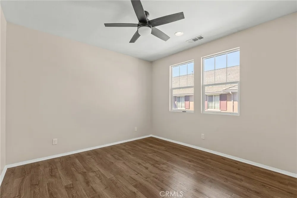 16001 Chase Fontana, CA 92336
