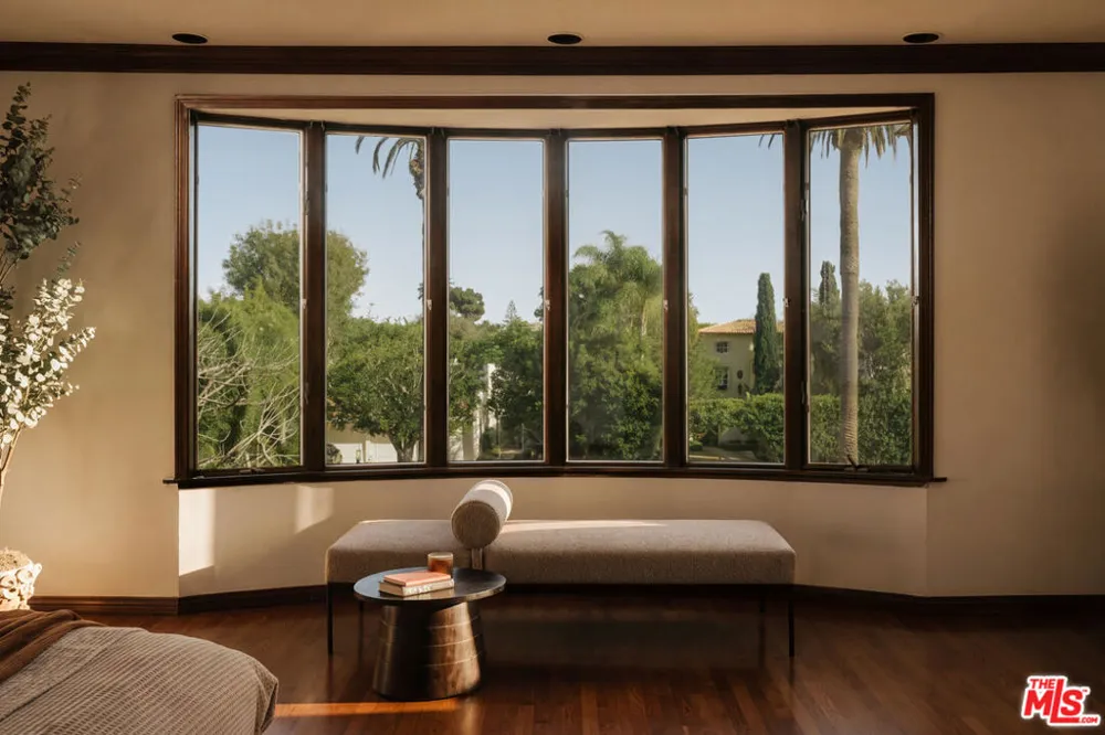 143 Marguerita Avenue Santa Monica, CA 90402