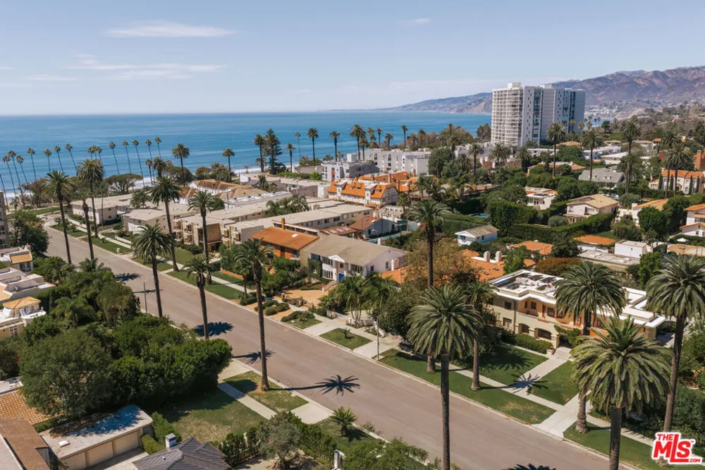 143 Marguerita Avenue Santa Monica, CA 90402