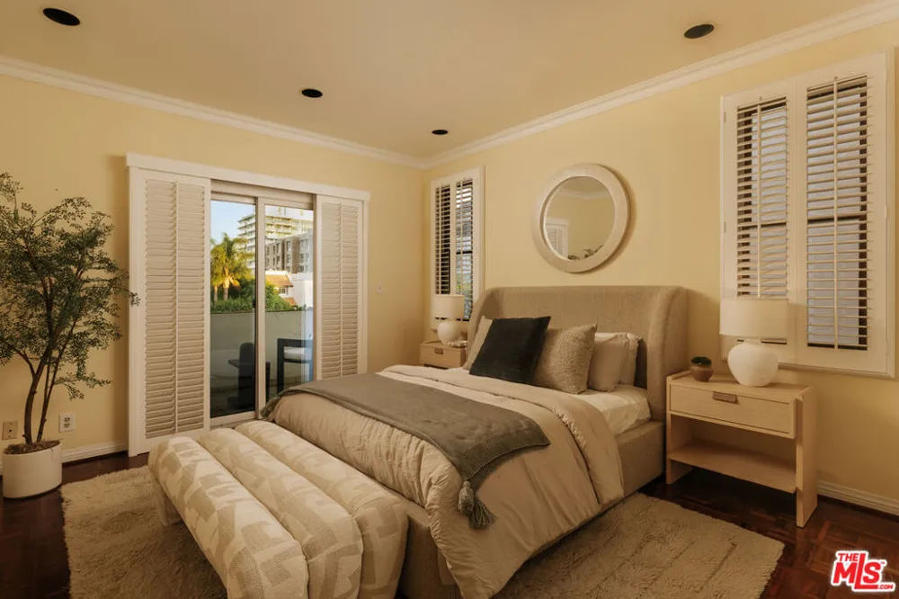 143 Marguerita Avenue Santa Monica, CA 90402