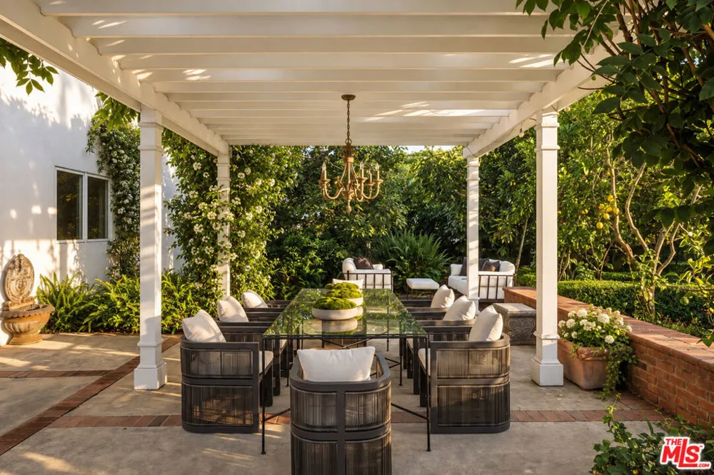 143 Marguerita Avenue Santa Monica, CA 90402