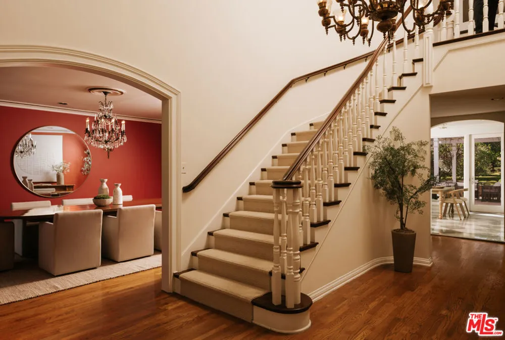 143 Marguerita Avenue Santa Monica, CA 90402