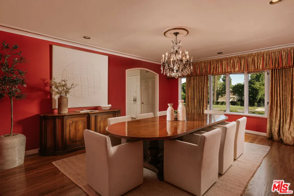 143 Marguerita Avenue Santa Monica, CA 90402