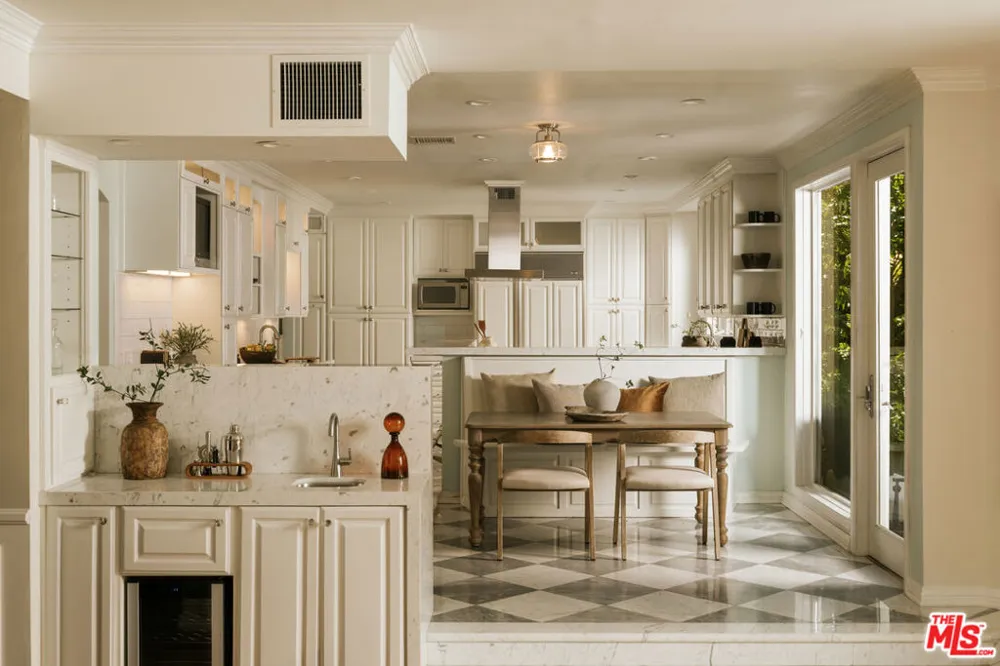 143 Marguerita Avenue Santa Monica, CA 90402