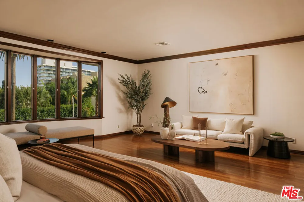 143 Marguerita Avenue Santa Monica, CA 90402