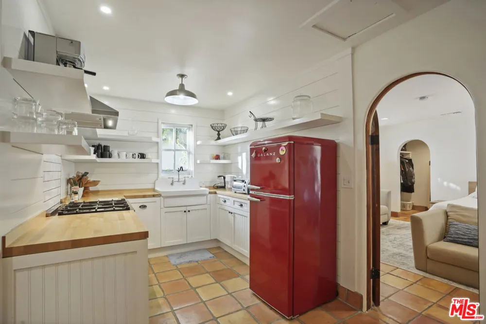 7332 Birdview Avenue Malibu, CA 90265