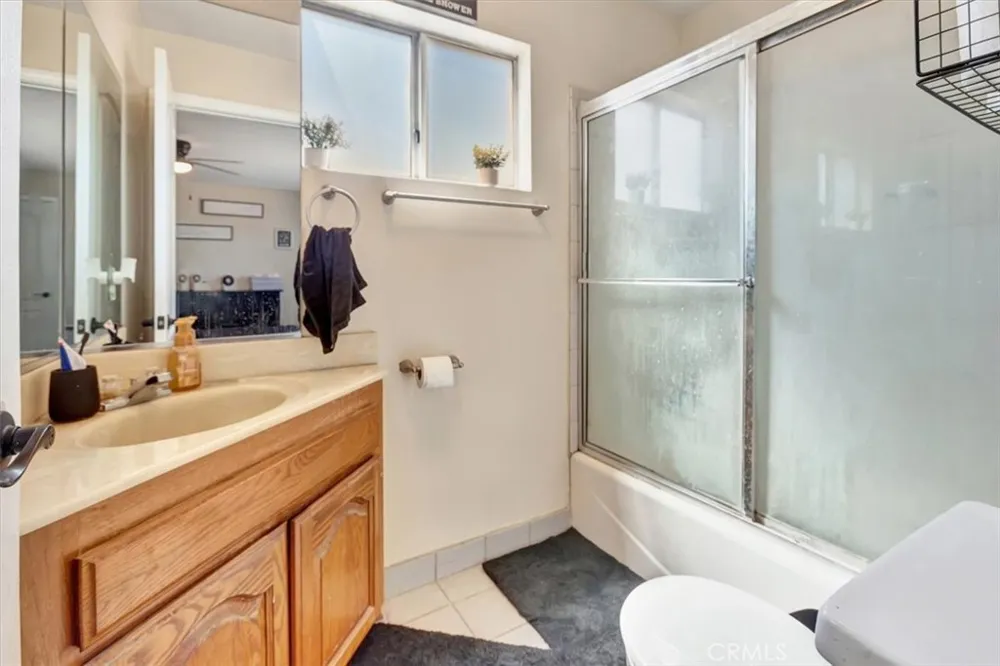 12725 Barlin Avenue Downey, CA 90242