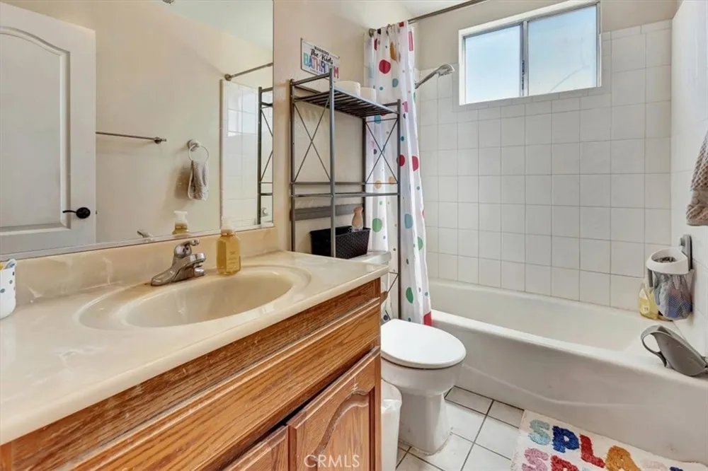 12725 Barlin Avenue Downey, CA 90242