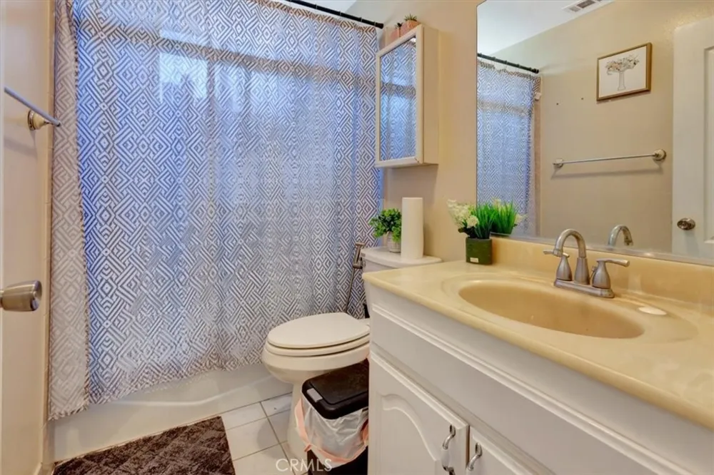 12725 Barlin Avenue Downey, CA 90242
