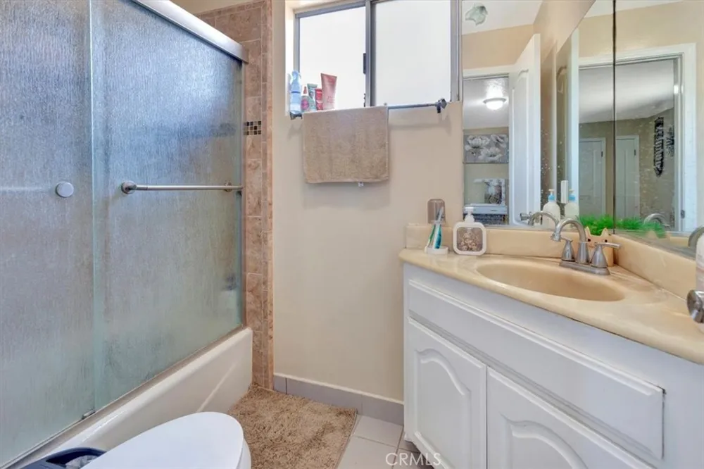 12725 Barlin Avenue Downey, CA 90242