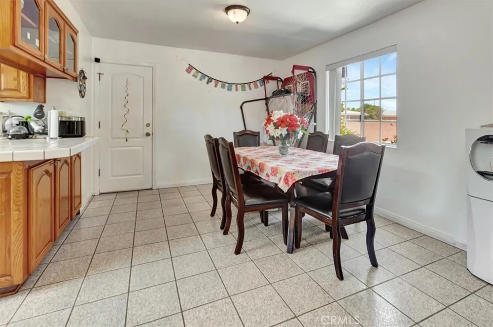 12725 Barlin Avenue Downey, CA 90242