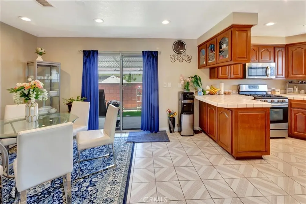 12725 Barlin Avenue Downey, CA 90242