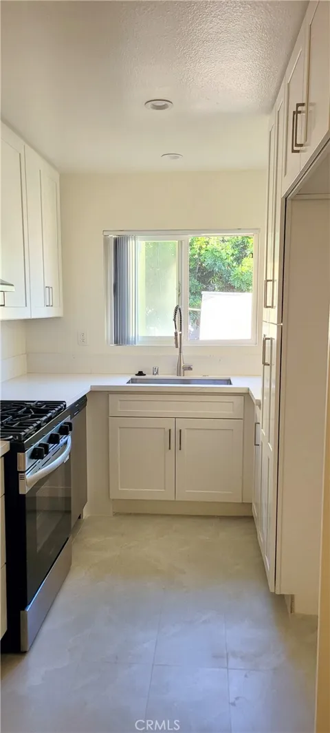 518 E Valencia #F