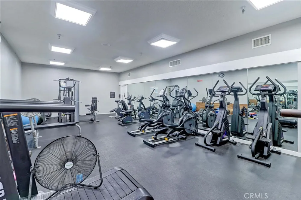 576 Bellflower Boulevard #303 Long Beach, CA 90814
