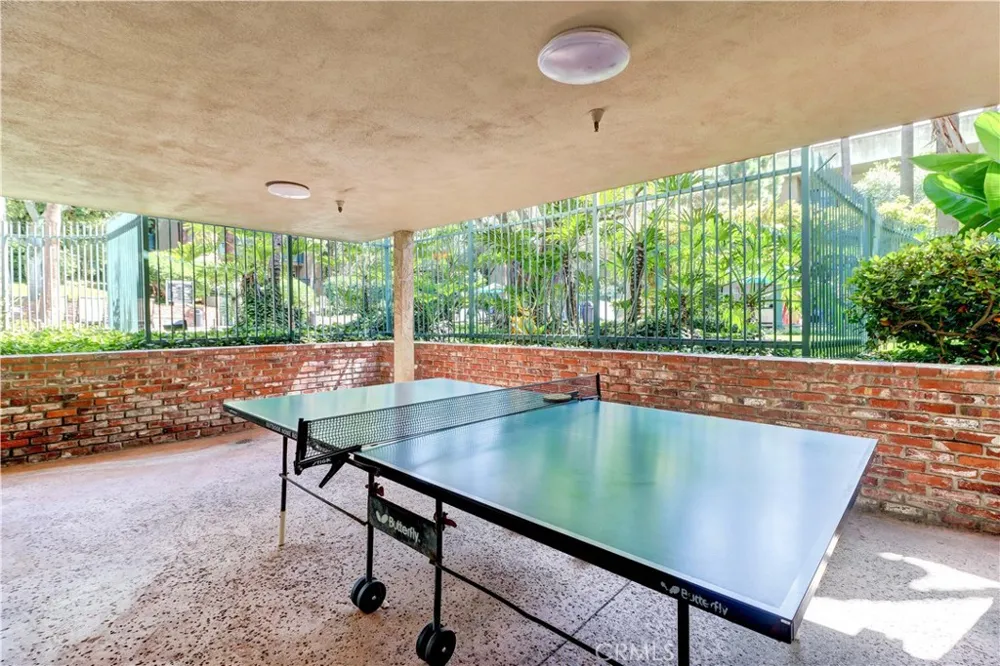 576 Bellflower Boulevard #303 Long Beach, CA 90814