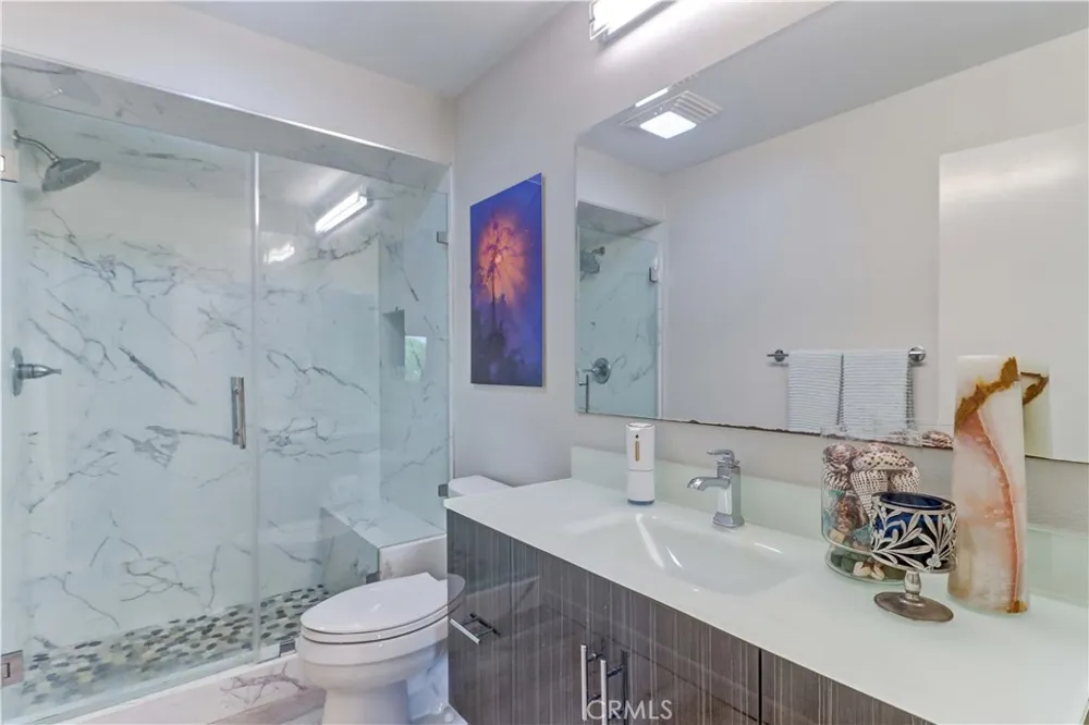 576 Bellflower Boulevard #303 Long Beach, CA 90814