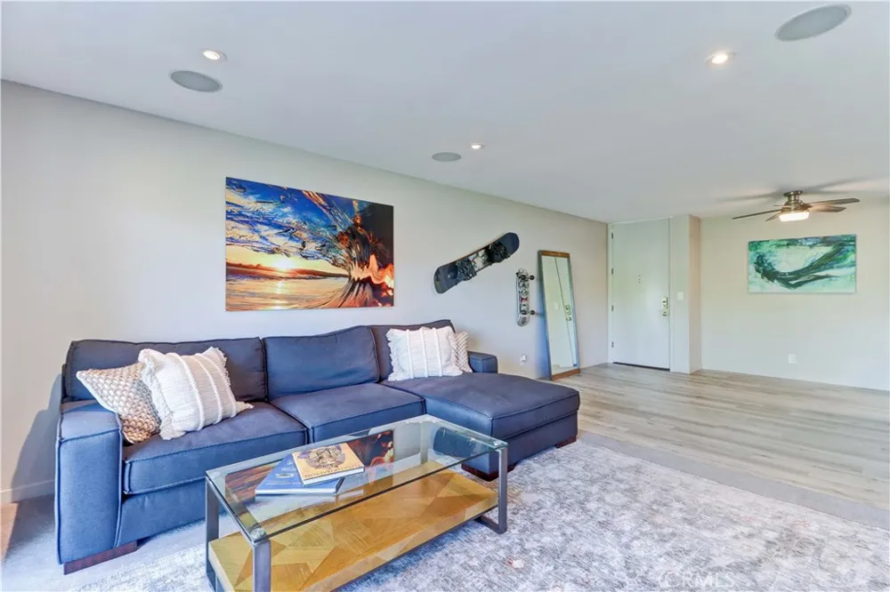 576 Bellflower Boulevard #303 Long Beach, CA 90814