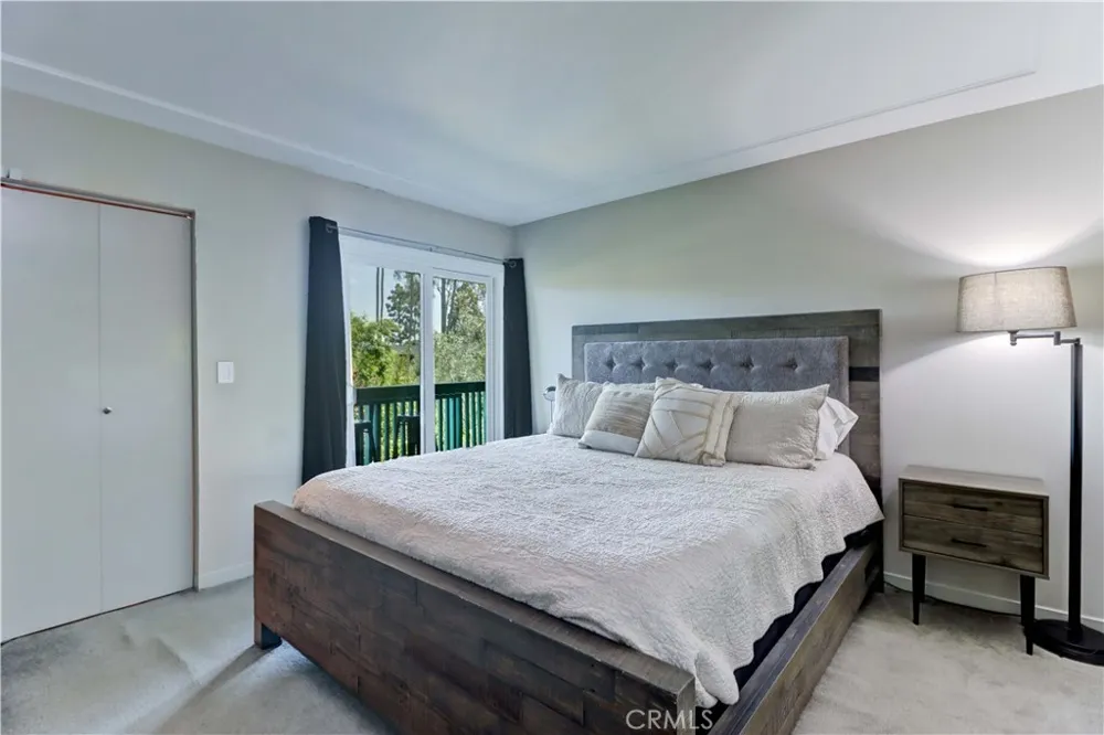 576 Bellflower Boulevard #303 Long Beach, CA 90814