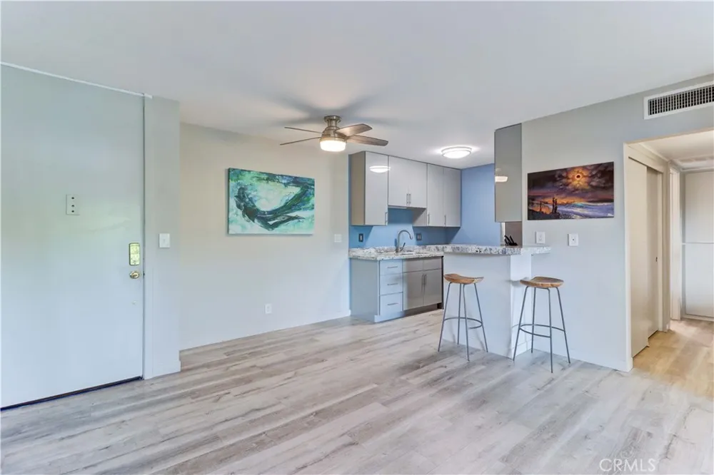 576 Bellflower Boulevard #303 Long Beach, CA 90814