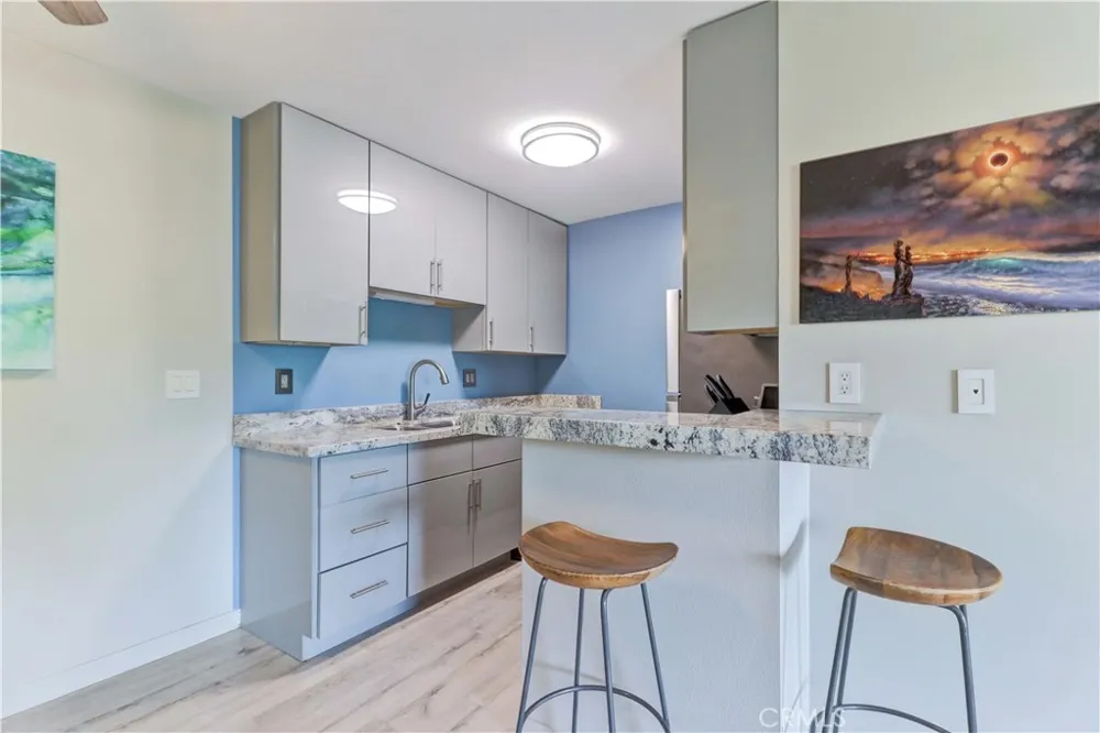 576 Bellflower Boulevard #303 Long Beach, CA 90814