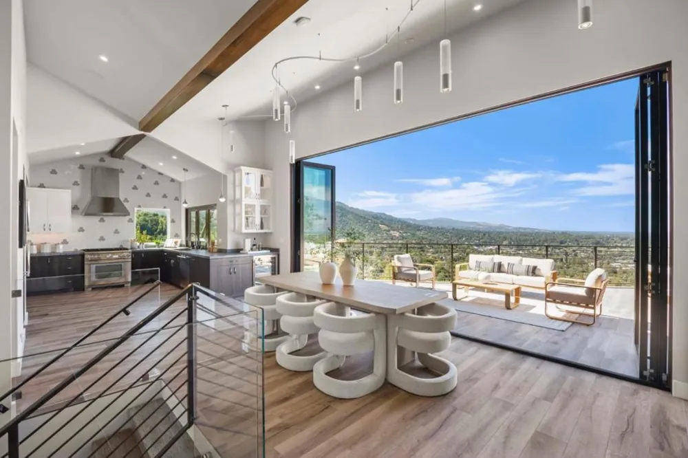 17808 Tourney Road Los Gatos, CA 95030