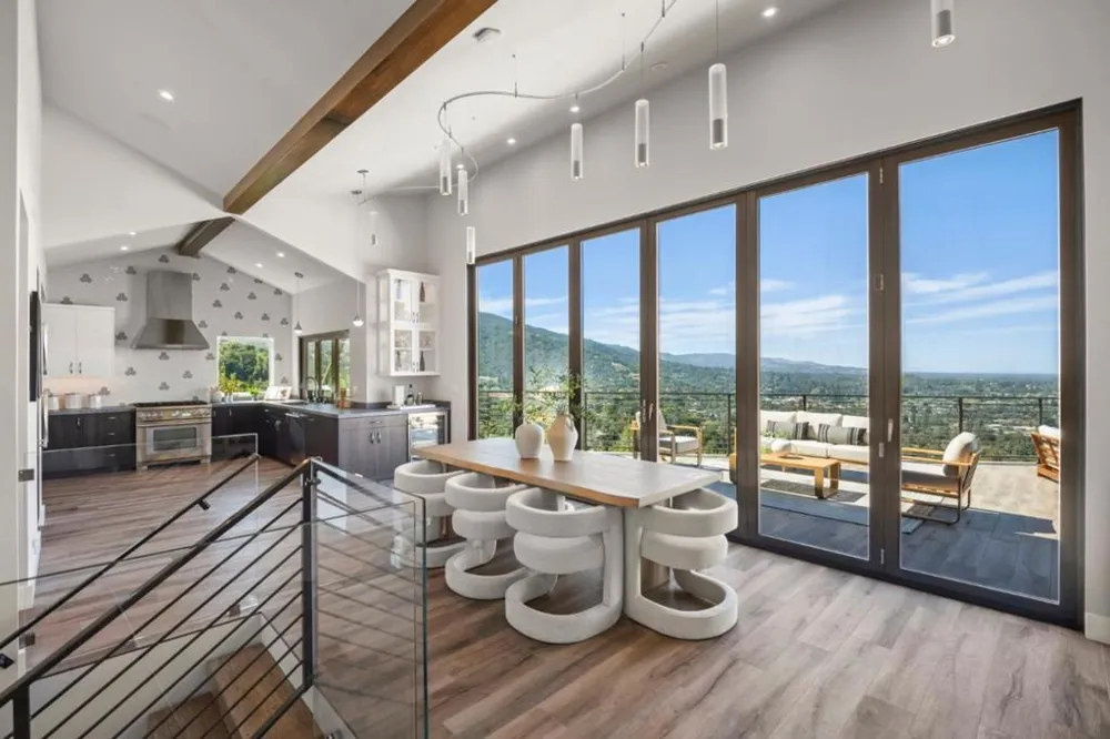 17808 Tourney Road Los Gatos, CA 95030