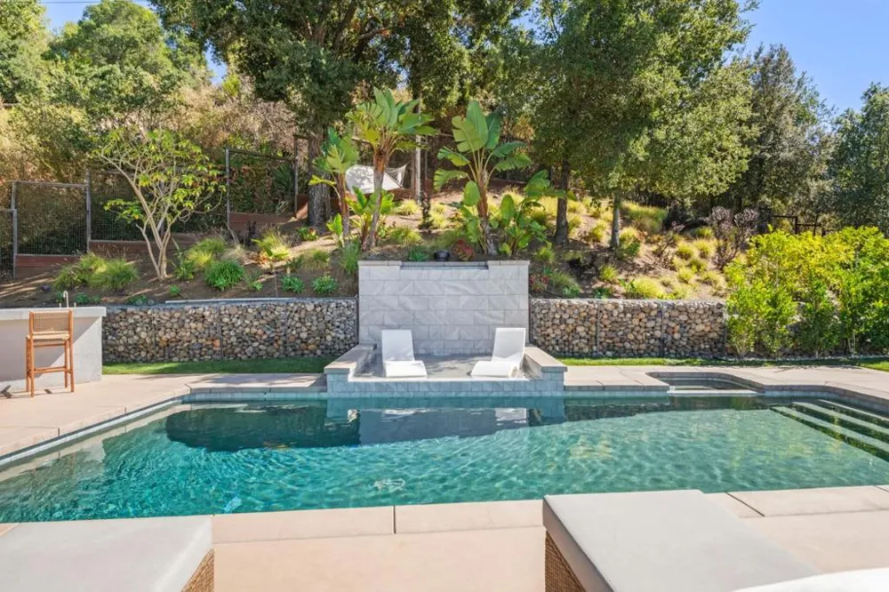 17808 Tourney Road Los Gatos, CA 95030
