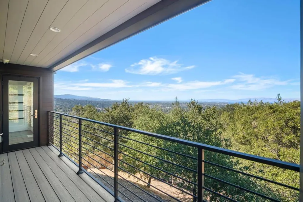 17808 Tourney Road Los Gatos, CA 95030
