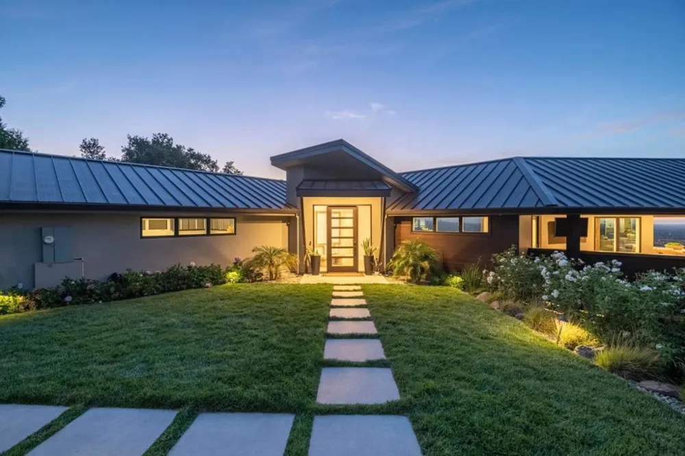 17808 Tourney Road Los Gatos, CA 95030