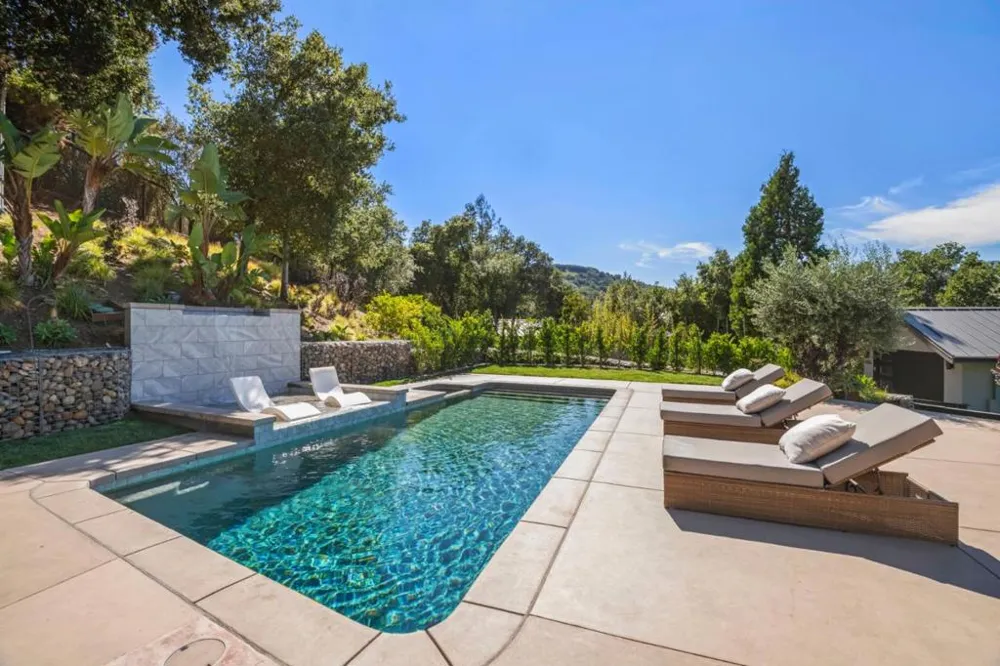 17808 Tourney Road Los Gatos, CA 95030