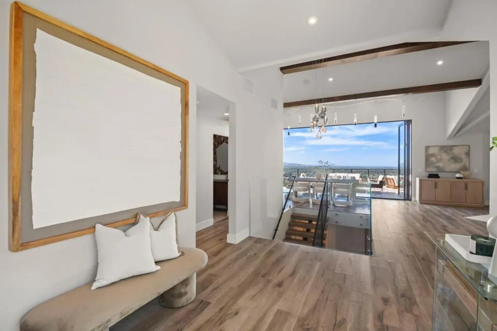 17808 Tourney Road Los Gatos, CA 95030