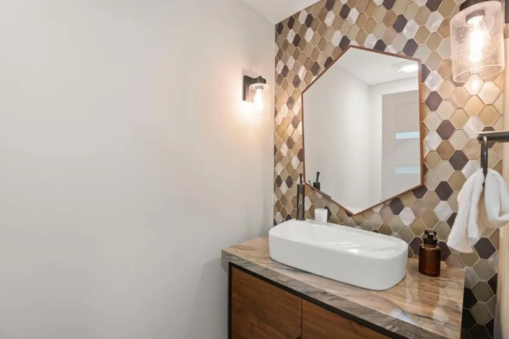 17808 Tourney Road Los Gatos, CA 95030