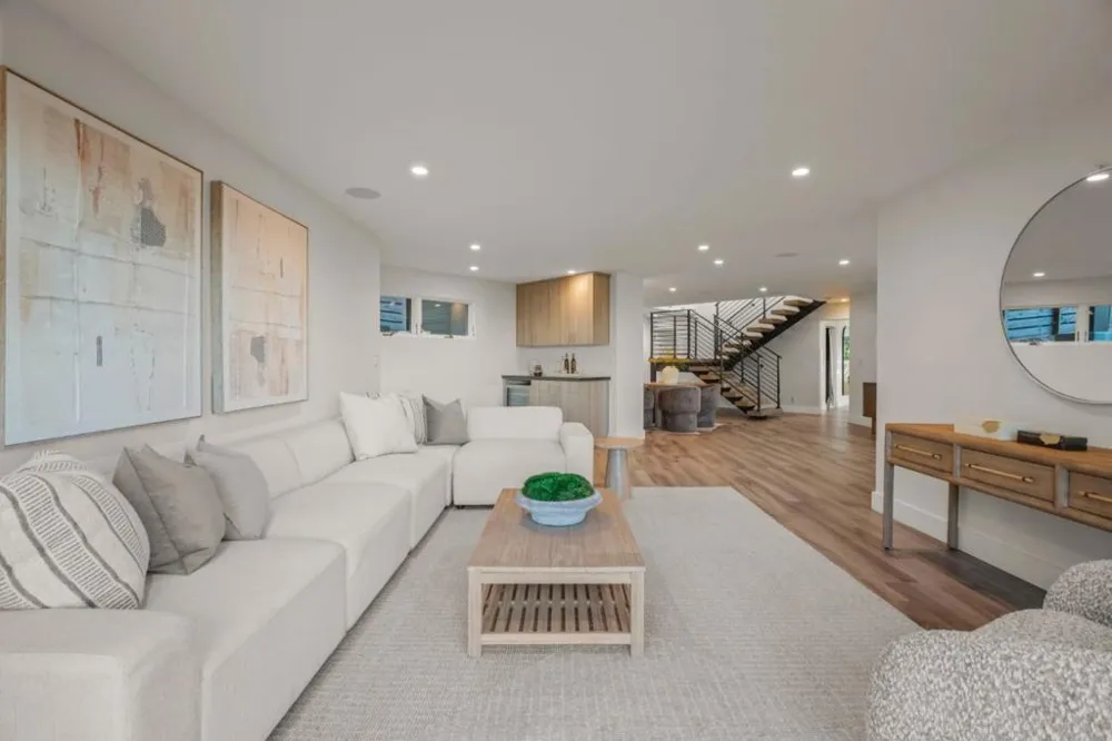 17808 Tourney Road Los Gatos, CA 95030