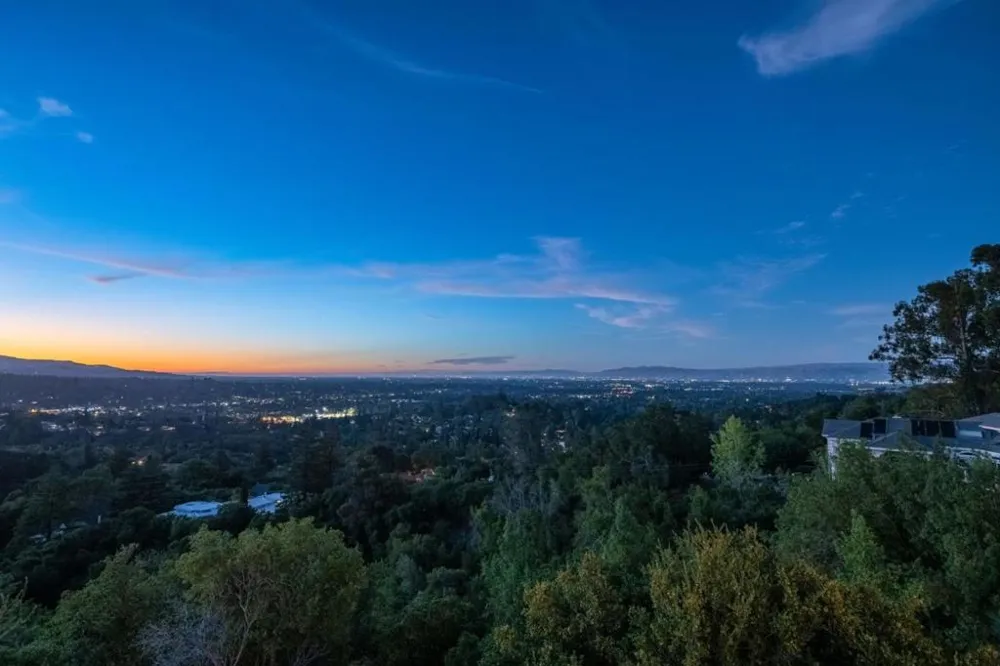 17808 Tourney Road Los Gatos, CA 95030
