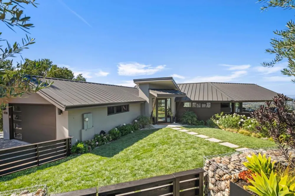 17808 Tourney Road Los Gatos, CA 95030